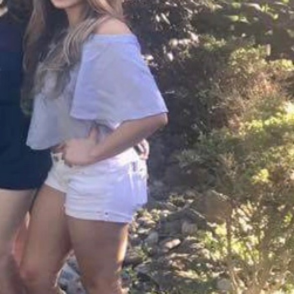 Super Cute Off The Shoulder Top - Picture 6 of 6